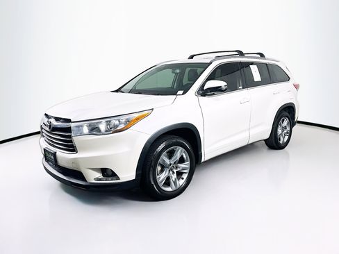 Used 2016 Toyota Highlander Limited image 3