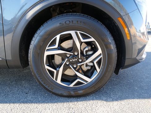 Used 2023 Kia Sportage LX image 10