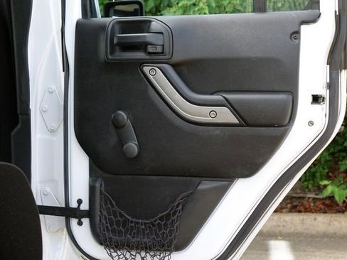 Used 2015 Jeep Wrangler Unlimited Sport w/ Connectivity Group image 12