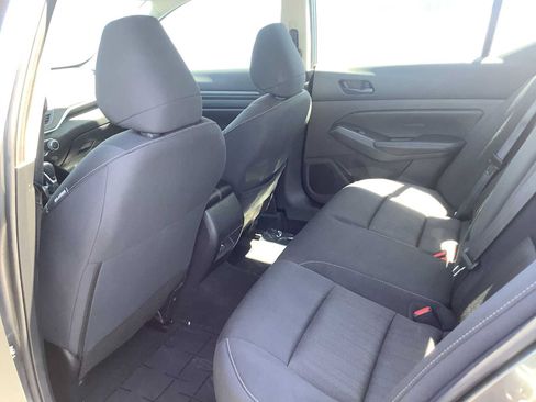Used 2024 Nissan Altima 2.5 SV FWD image 12