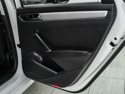 Used 2016 Volkswagen Passat 1.8T S w/ Lighting Package (P06) image 44