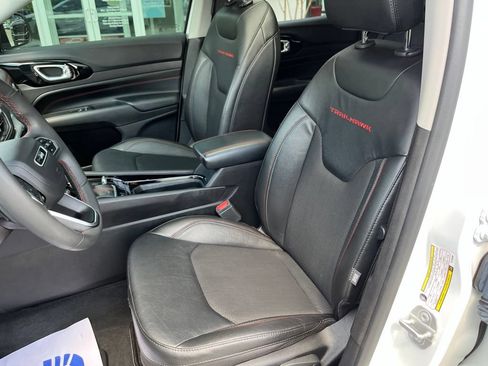 Used 2022 Jeep Compass Trailhawk w/ Sun and Sound Group AWD/4WD image 6
