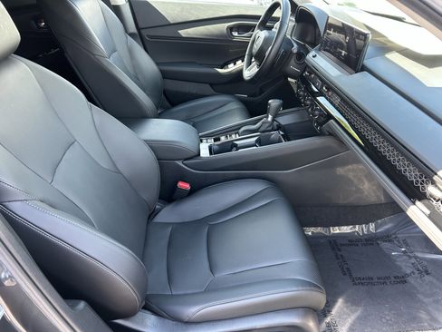 Certified 2025 Honda Accord Touring image 9