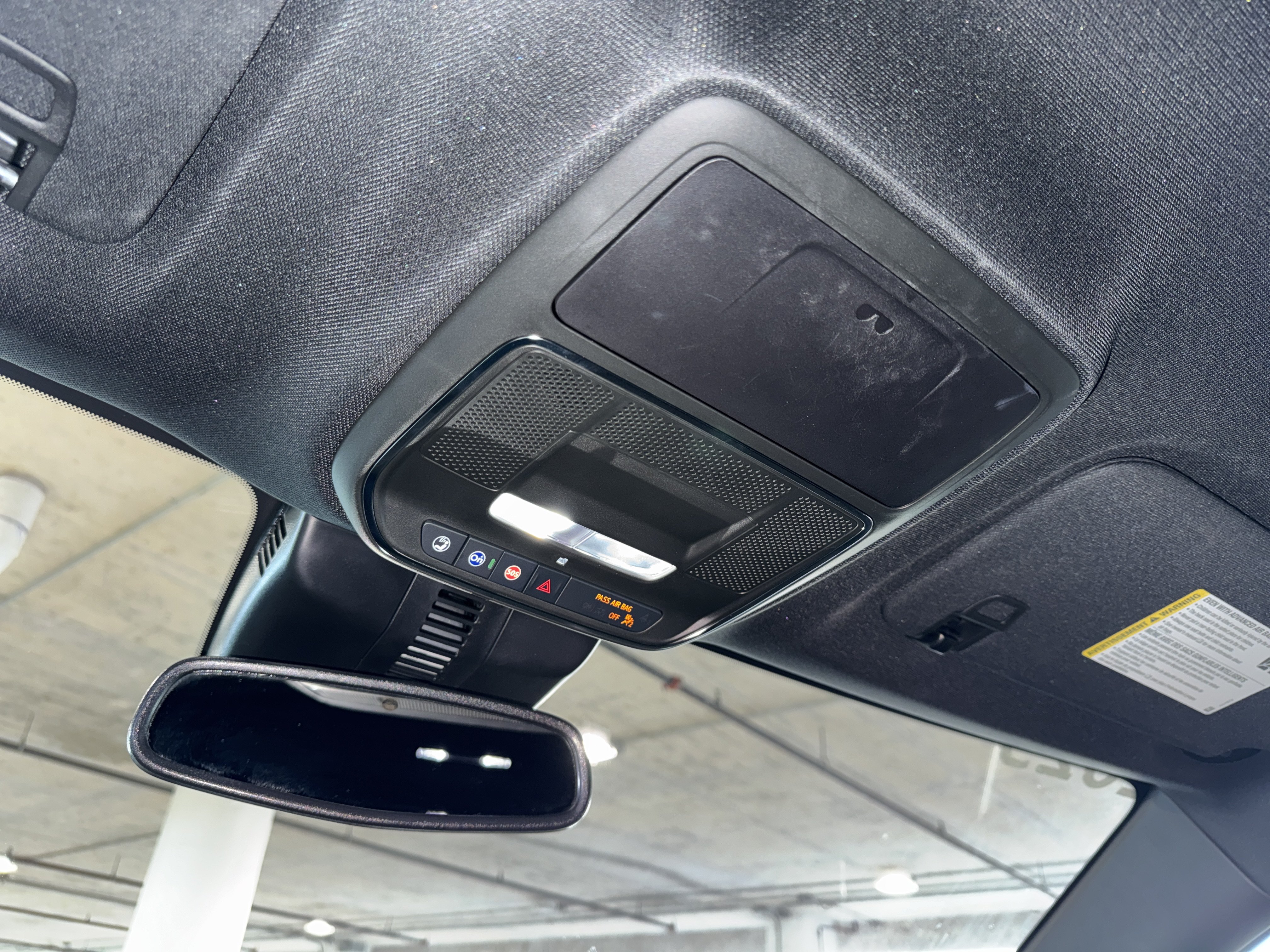 Used 2025 GMC Acadia Denali FWD image 32