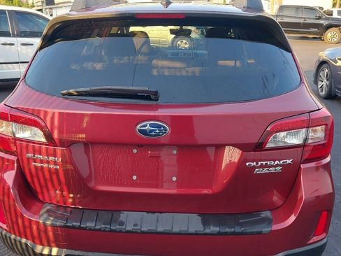 Used 2017 Subaru Outback 2.5i Premium AWD/4WD image 18