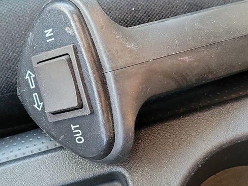 Used 2010 Toyota FJ Cruiser 4WD image 28