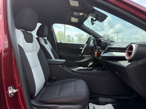 Used 2024 Chevrolet Trax RS w/ Driver Confidence Package FWD image 25