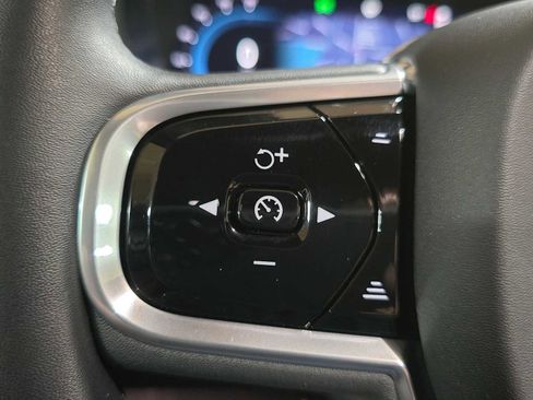 Used 2023 Volvo XC60 B5 Ultimate w/ Climate Package image 34