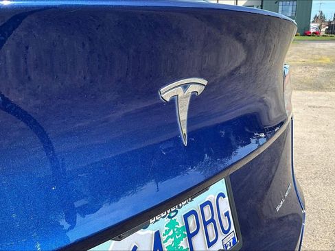 Used 2023 Tesla Model Y Long Range AWD/4WD image 33