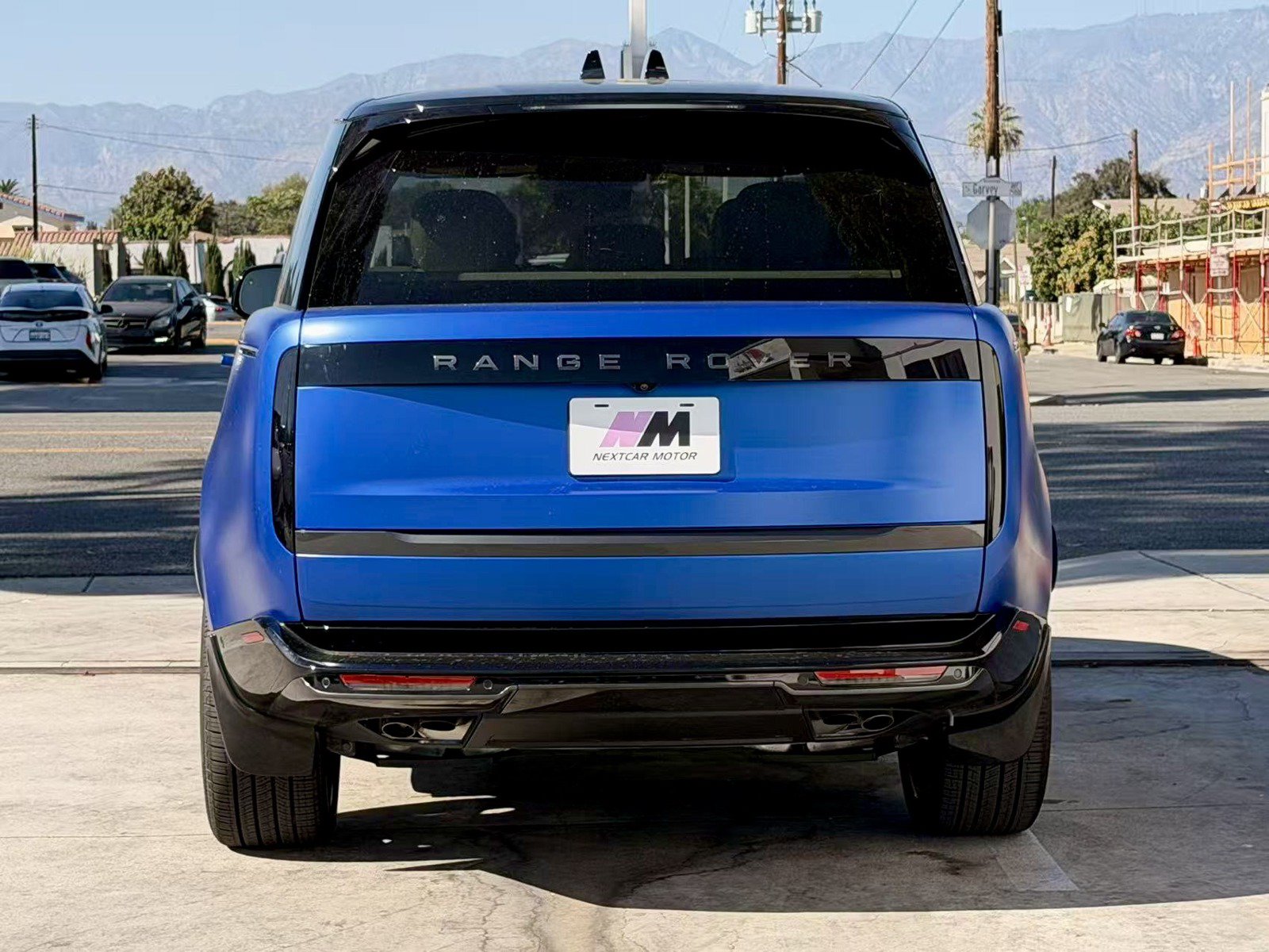 Used 2026 Land Rover Range Rover SE AWD/4WD image 7