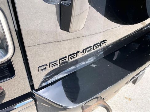 Used 2023 Land Rover Defender 90 V8 image 29