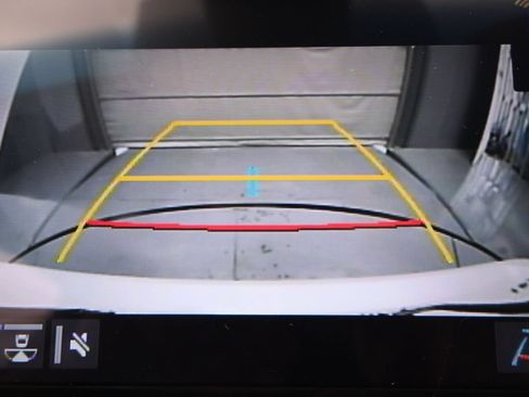 Used 2022 Toyota Avalon Limited w/ Advanced Safety Package FWD image 26