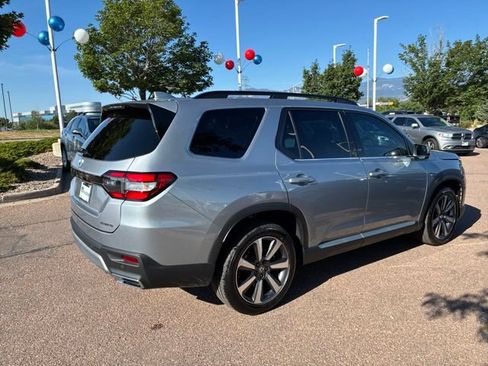 Used 2025 Honda Pilot Touring image 34