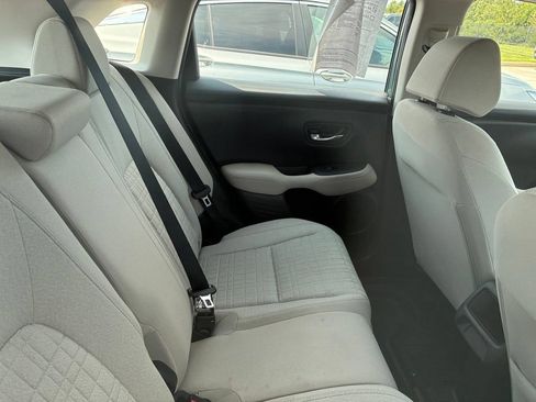 Used 2025 Honda HR-V LX image 18