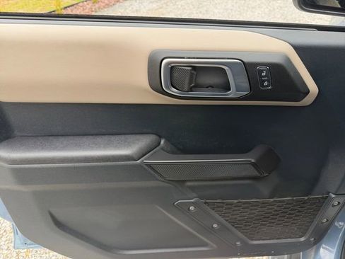 Used 2024 Ford Bronco Wildtrak image 11