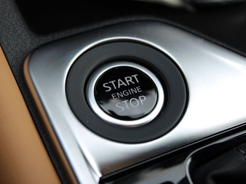 New 2025 Nissan Sentra SV w/ SV Premium Package image 16