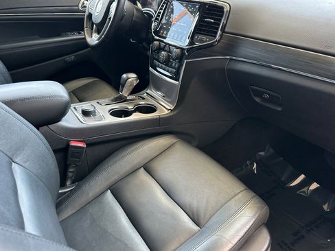 Used 2022 Jeep Grand Cherokee Limited AWD/4WD image 16