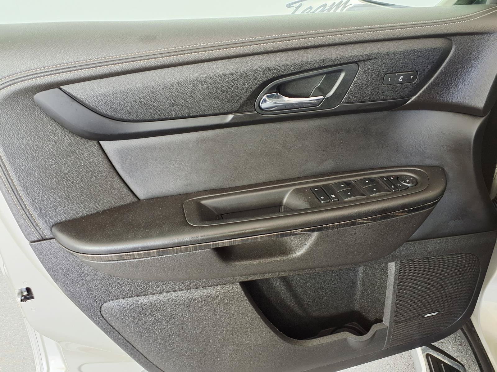 Used 2014 GMC Acadia SLT w/ Technology Package AWD/4WD image 25