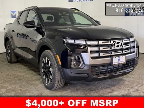 Used 2025 Hyundai Santa Cruz SE image 1