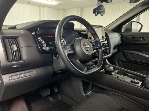 Used 2024 Nissan Pathfinder Rock Creek AWD/4WD image 10