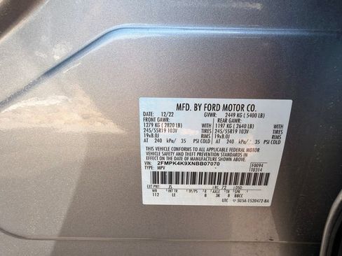 Used 2022 Ford Edge Titanium AWD/4WD image 36