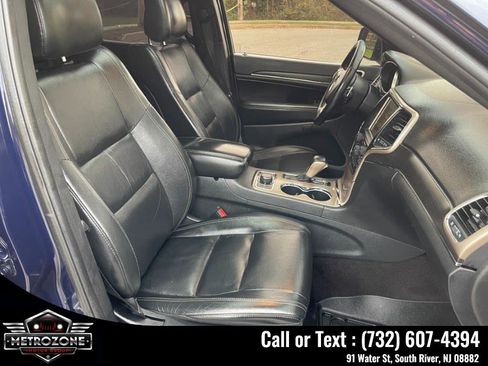 Used 2016 Jeep Grand Cherokee Limited AWD/4WD image 26