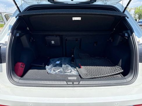 Certified 2025 Volkswagen GTI SE FWD image 26