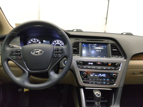 Used 2017 Hyundai Sonata Limited w/ Tech Package 03 image 22