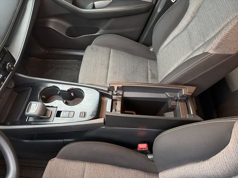 Used 2021 Nissan Rogue SV image 40