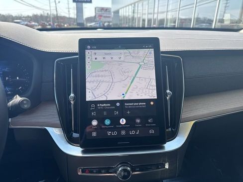 Certified 2025 Volvo XC90 B6 Plus image 23