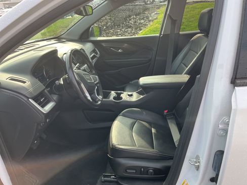 Used 2022 GMC Terrain SLT w/ Infotainment Package II image 10