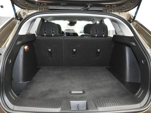 Used 2024 Chevrolet Trax LS w/ LS Convenience Package FWD image 34