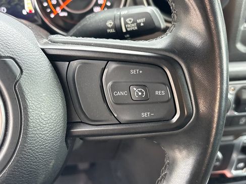 Used 2022 Jeep Wrangler Sport AWD/4WD image 19