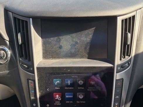 Used 2017 INFINITI Q50 3.0t Premium w/ Cargo Package (L95) image 15