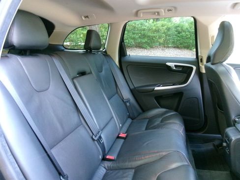Used 2012 Volvo XC60 3.2 AWD/4WD image 28