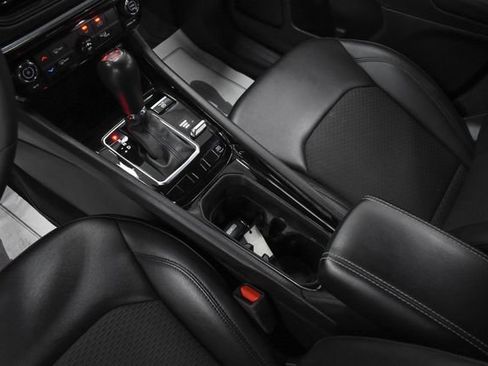 Used 2022 Jeep Compass Altitude image 17