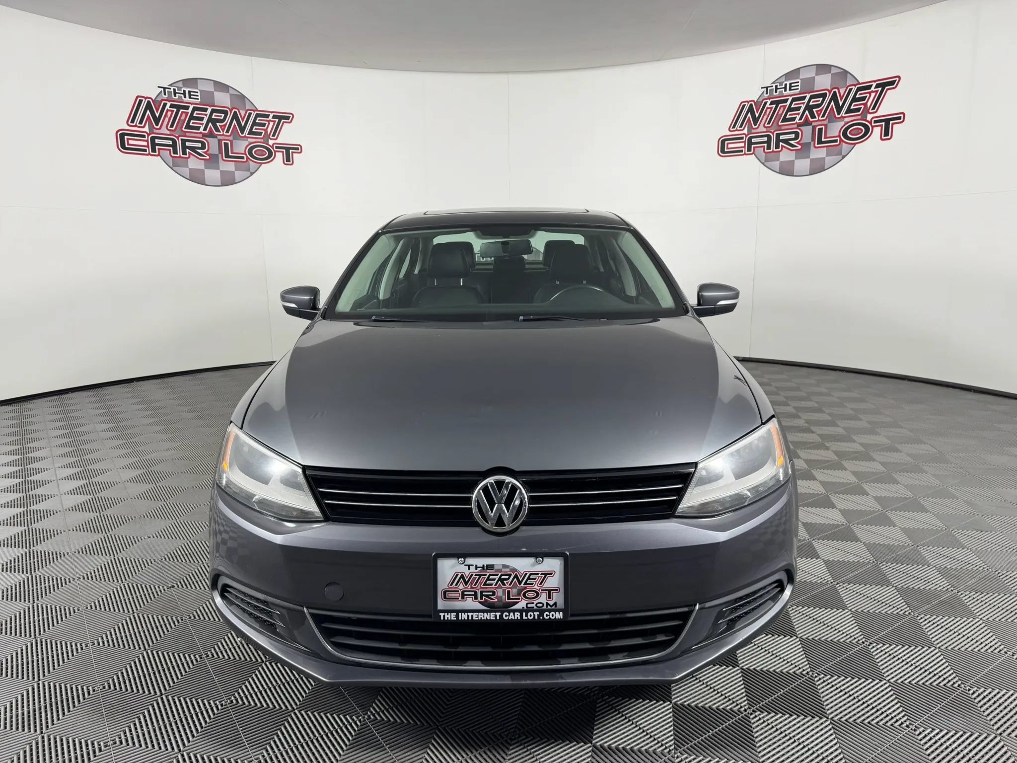 Used 2014 Volkswagen Jetta SE FWD image 2