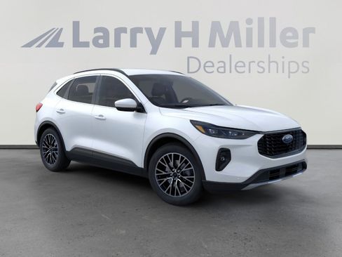 New 2025 Ford Escape PHEV w/ PHEV Premium Package image 7