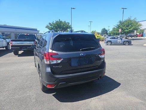 Used 2024 Subaru Forester Limited AWD/4WD image 2