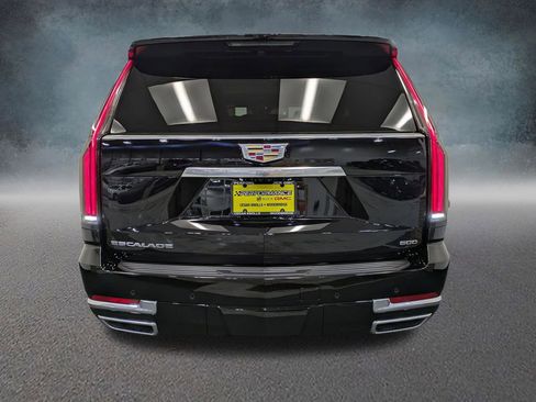 Used 2025 Cadillac Escalade Premium Luxury AWD/4WD image 5
