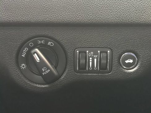Used 2022 Dodge Charger SXT w/ Driver Convenience Group RWD image 23