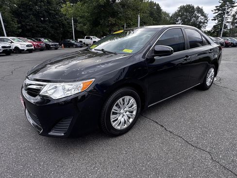 Used 2014 Toyota Camry LE FWD image 3