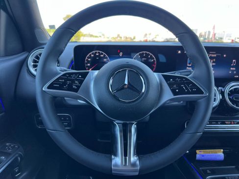 New 2026 Mercedes-Benz GLB 250 4MATIC image 26