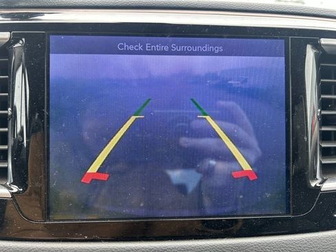 Used 2017 Chrysler Pacifica Touring-L Plus image 24