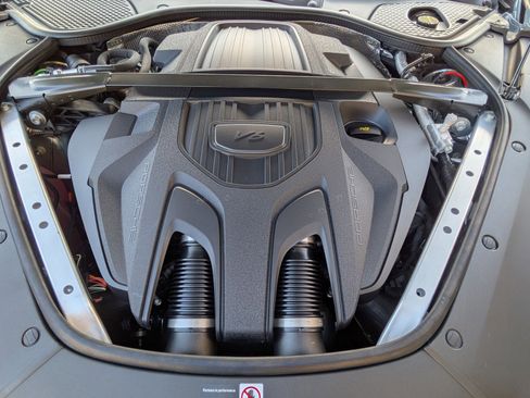 New 2025 Porsche Panamera image 27