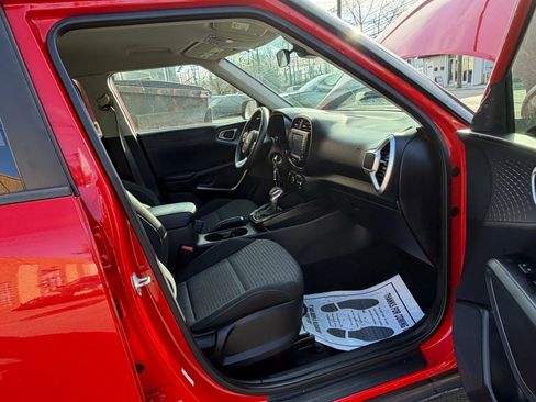 Used 2021 Kia Soul S image 12