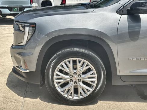 Certified 2026 GMC Acadia Elevation w/ Elevation Premium Package FWD image 32