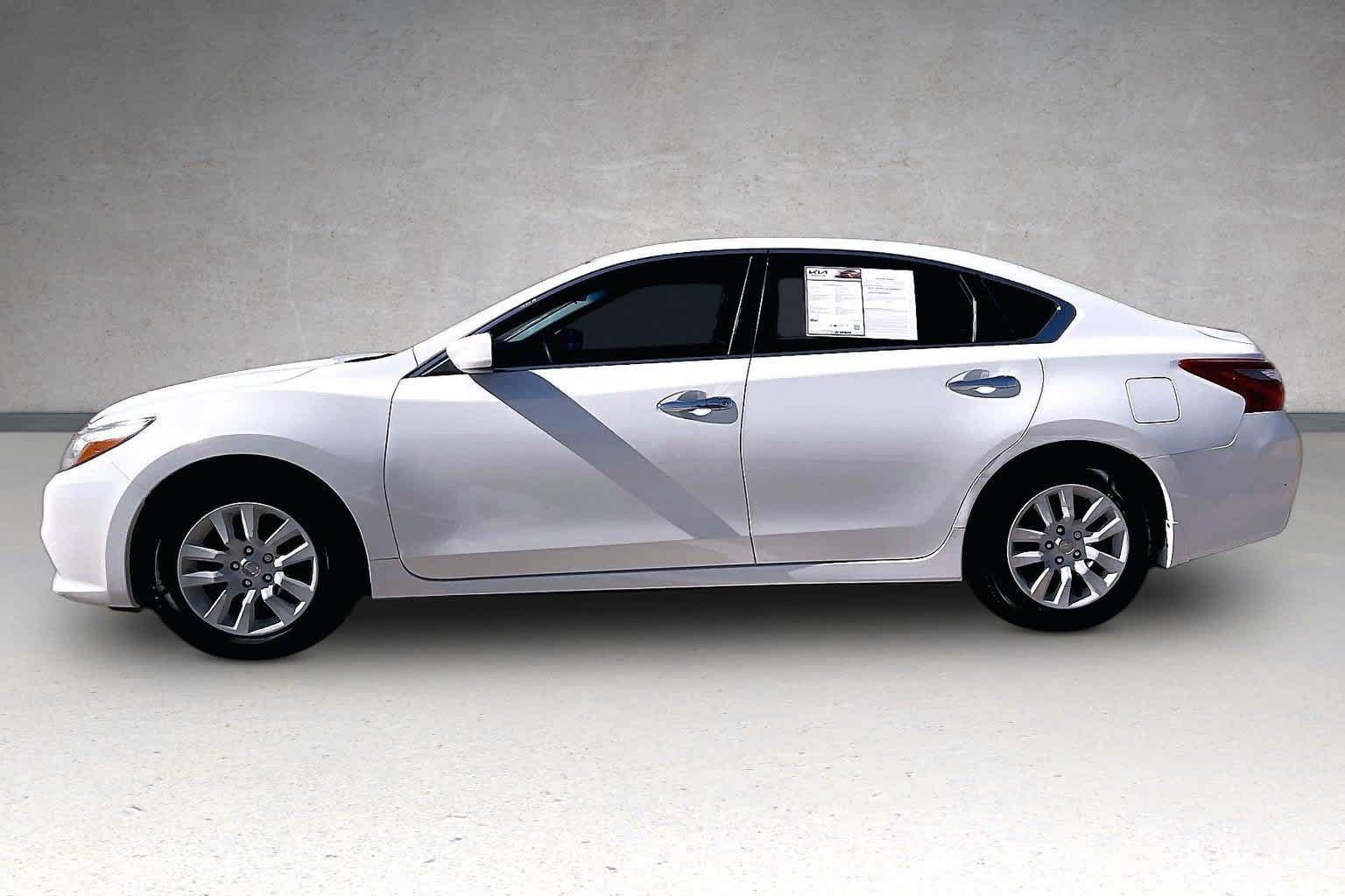 Used 2018 Nissan Altima 2.5 S w/ S Convenience Package FWD image 3