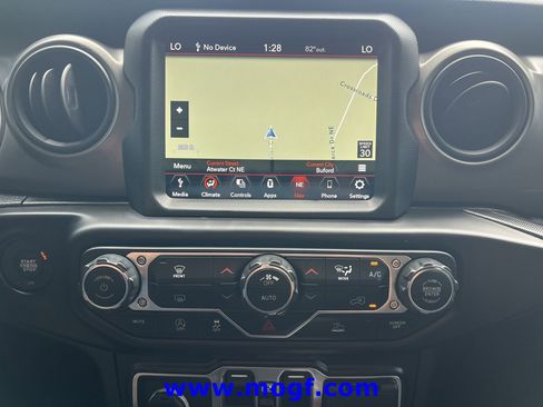 Used 2022 Jeep Wrangler Unlimited Sport AWD/4WD image 7