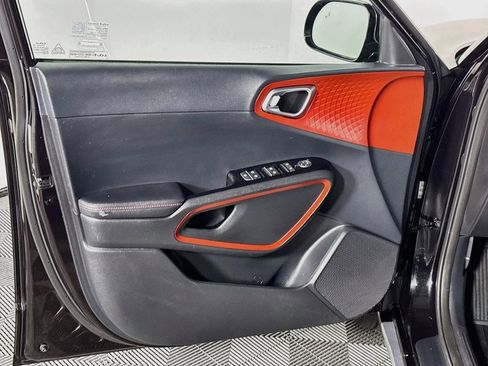 Certified 2023 Kia Soul GT-Line FWD image 11